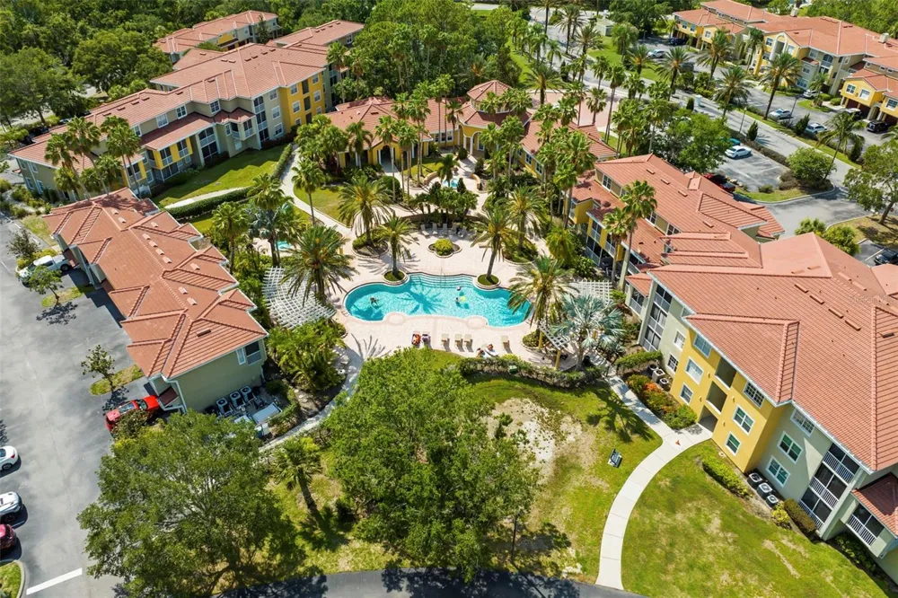5601 BENTGRASS DRIVE #102 Sarasota, FL 34235