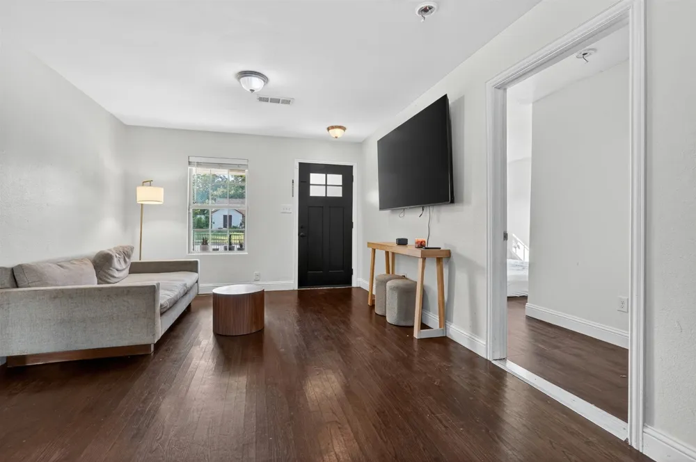 2730 Marjorie Avenue Dallas, TX 75216