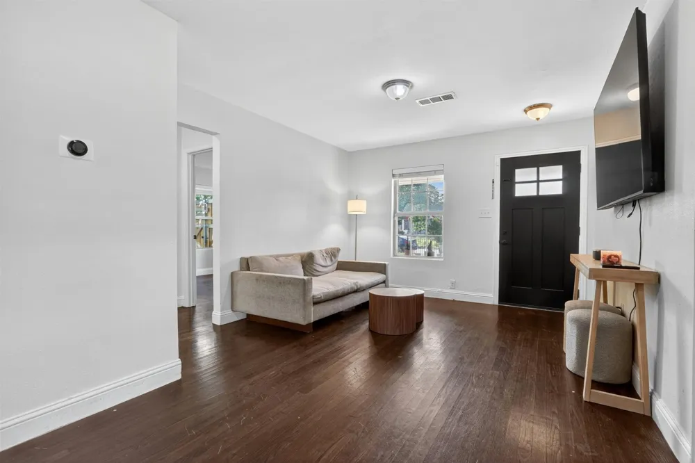 2730 Marjorie Avenue Dallas, TX 75216