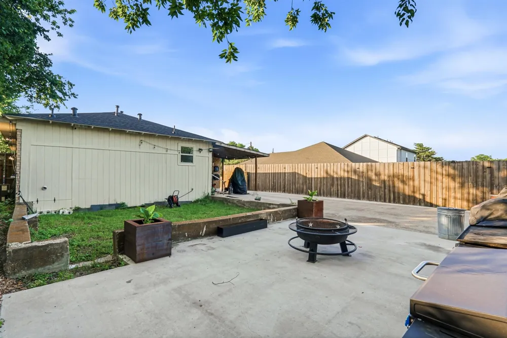 2730 Marjorie Avenue Dallas, TX 75216