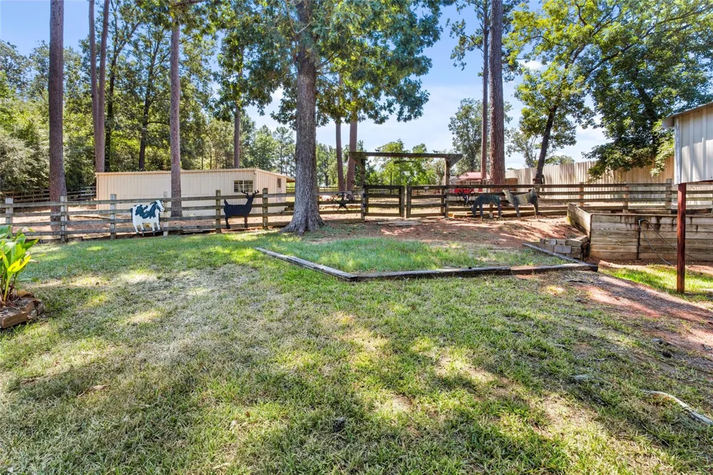 200 Trott Lane Point Blank, TX 77364