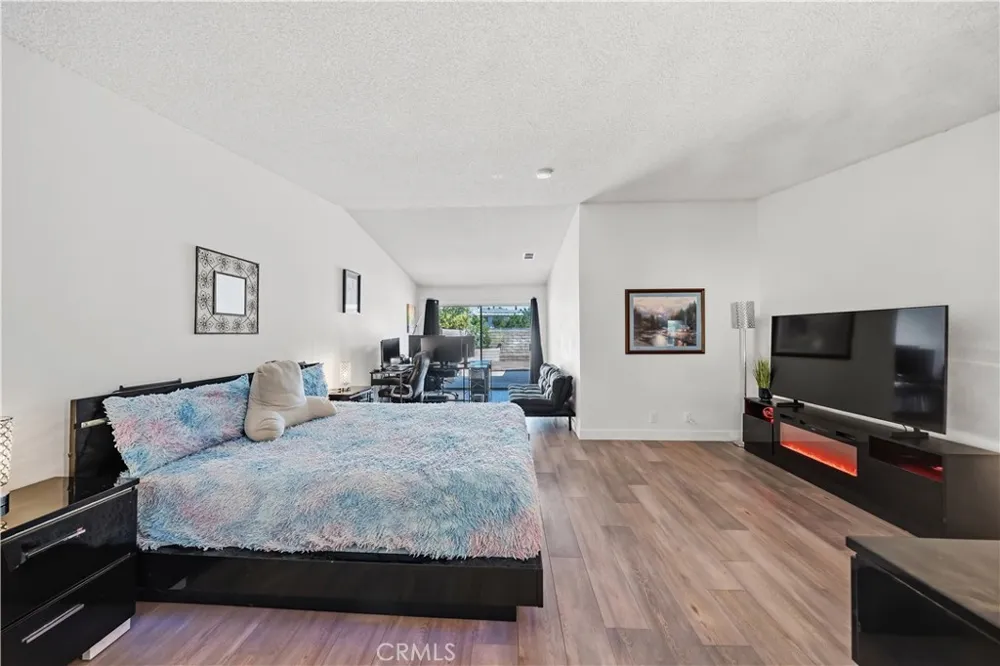 963 Shady Lane Glendora, CA 91740