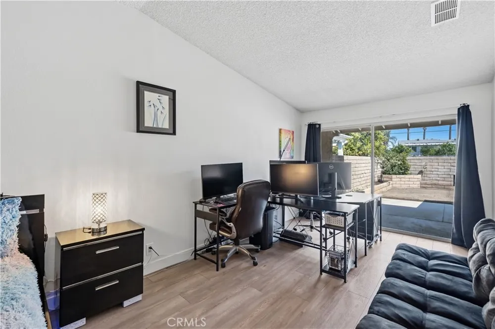 963 Shady Lane Glendora, CA 91740