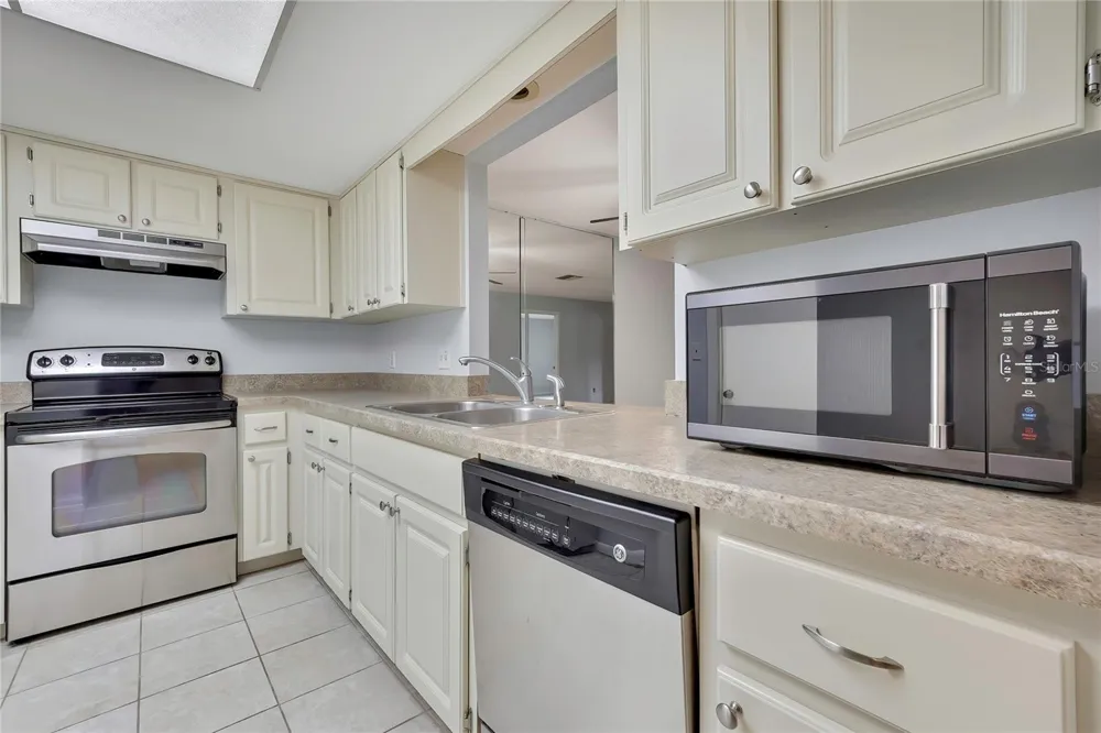 63 DOUGLAS STREET #11 Homosassa, FL 34446
