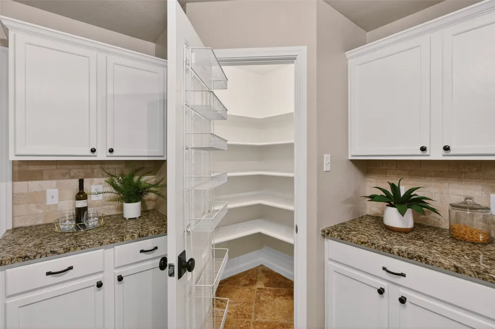3713 Norman Loop Round Rock, TX 78664