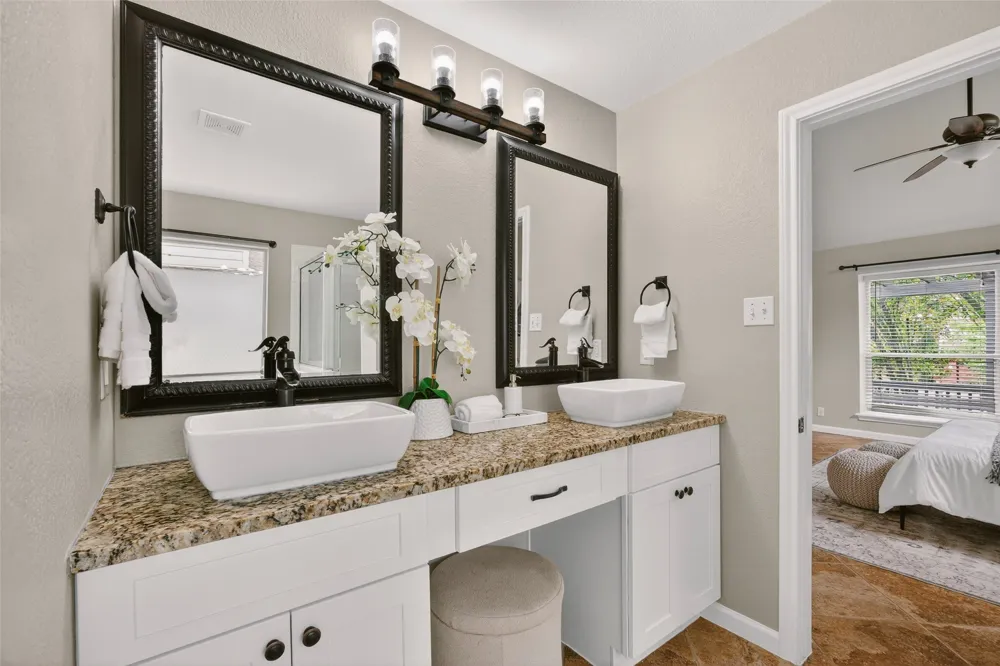 3713 Norman Loop Round Rock, TX 78664
