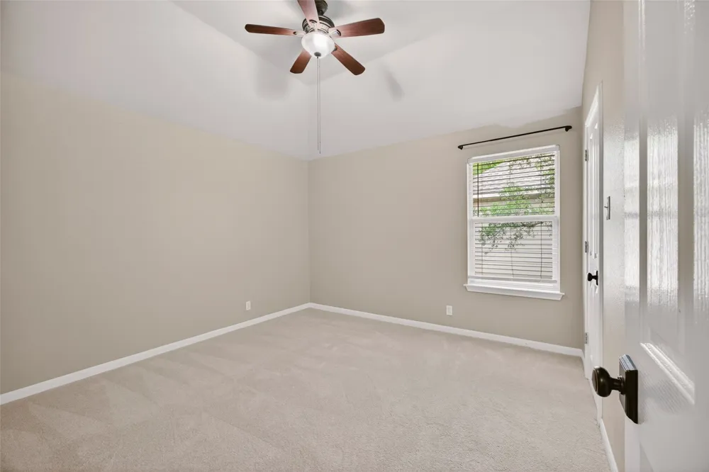 3713 Norman Loop Round Rock, TX 78664