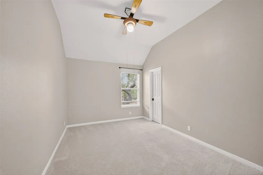 3713 Norman Loop Round Rock, TX 78664