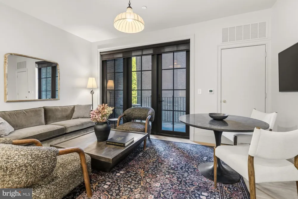 8623 GERMANTOWN UNIT 203 AVENUE Philadelphia, PA 19118