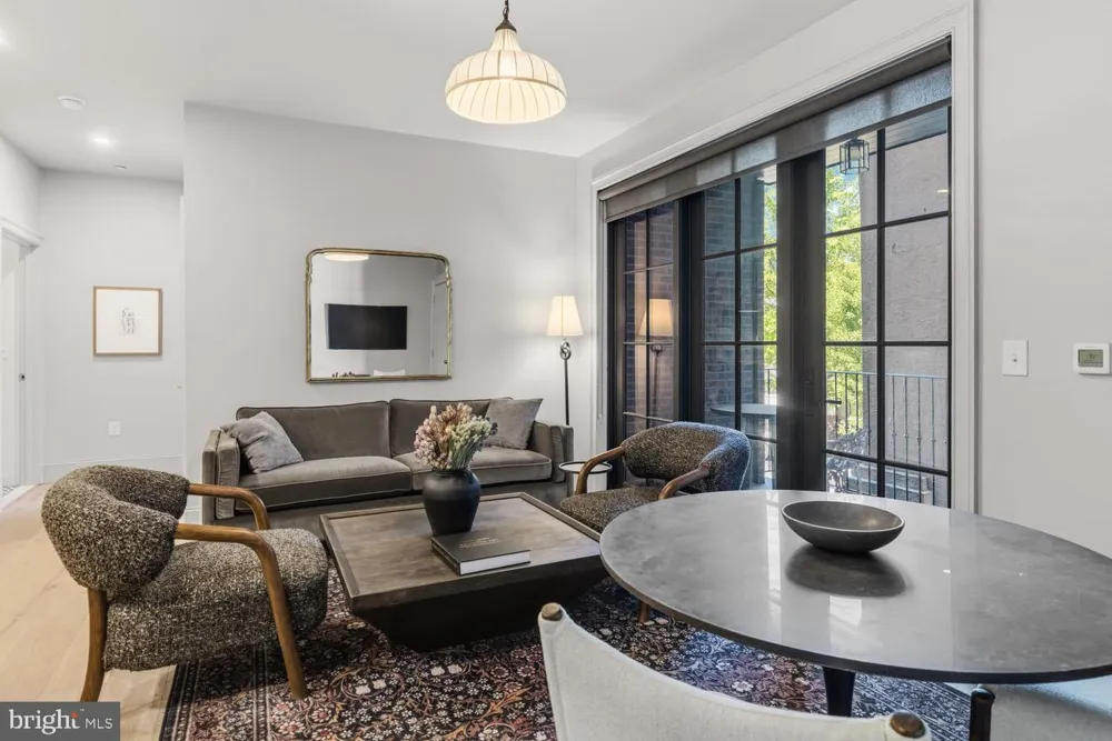8623 GERMANTOWN UNIT 203 AVENUE Philadelphia, PA 19118