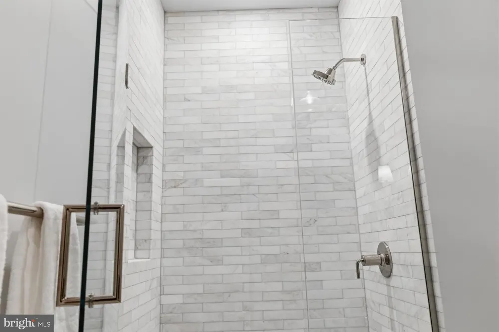 8623 GERMANTOWN UNIT 203 AVENUE Philadelphia, PA 19118