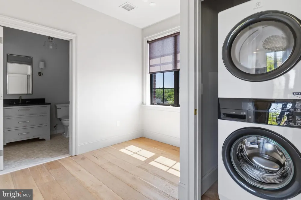 8623 GERMANTOWN UNIT 203 AVENUE Philadelphia, PA 19118
