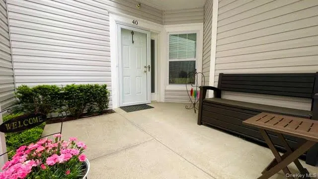 40 Greentree Court Shirley, NY 11967
