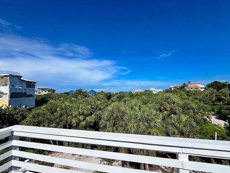 4561 Smugglers Drive Upper Captiva, FL 33924