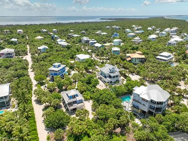4561 Smugglers Drive Upper Captiva, FL 33924