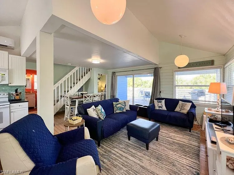 4561 Smugglers Drive Upper Captiva, FL 33924