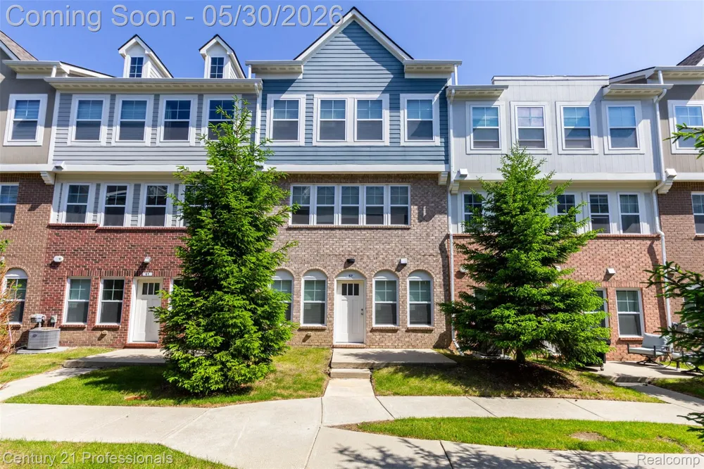 57 Kaprol Drive Troy City, MI 48098