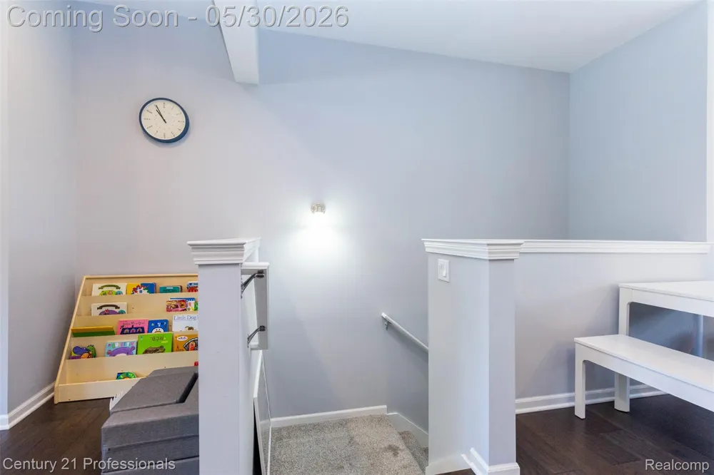 57 Kaprol Drive Troy City, MI 48098