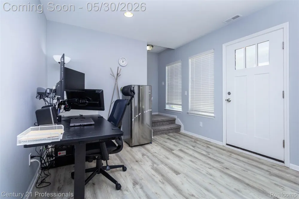 57 Kaprol Drive Troy City, MI 48098