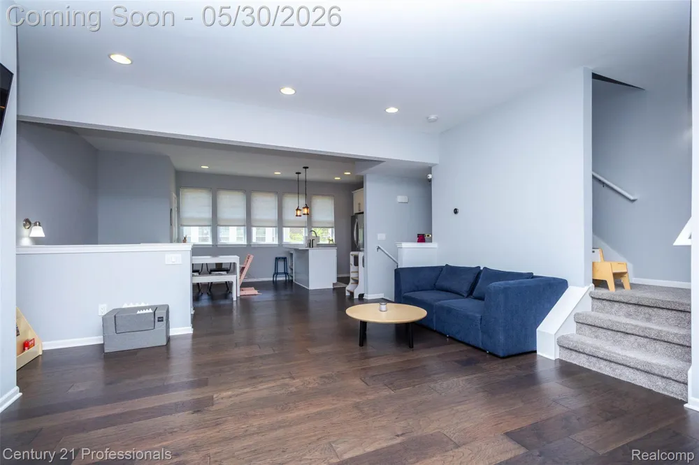 57 Kaprol Drive Troy City, MI 48098
