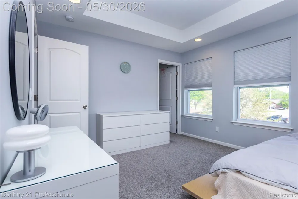57 Kaprol Drive Troy City, MI 48098