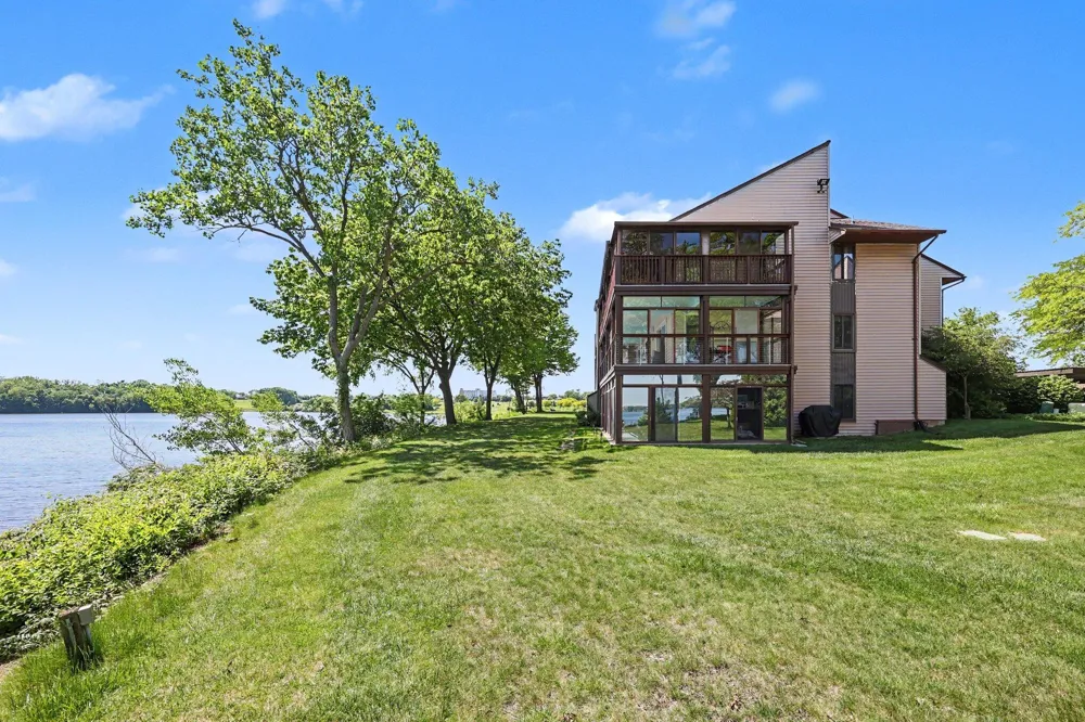 550 Cliffs Drive #301 C Ypsilanti Charter Township, MI 48198