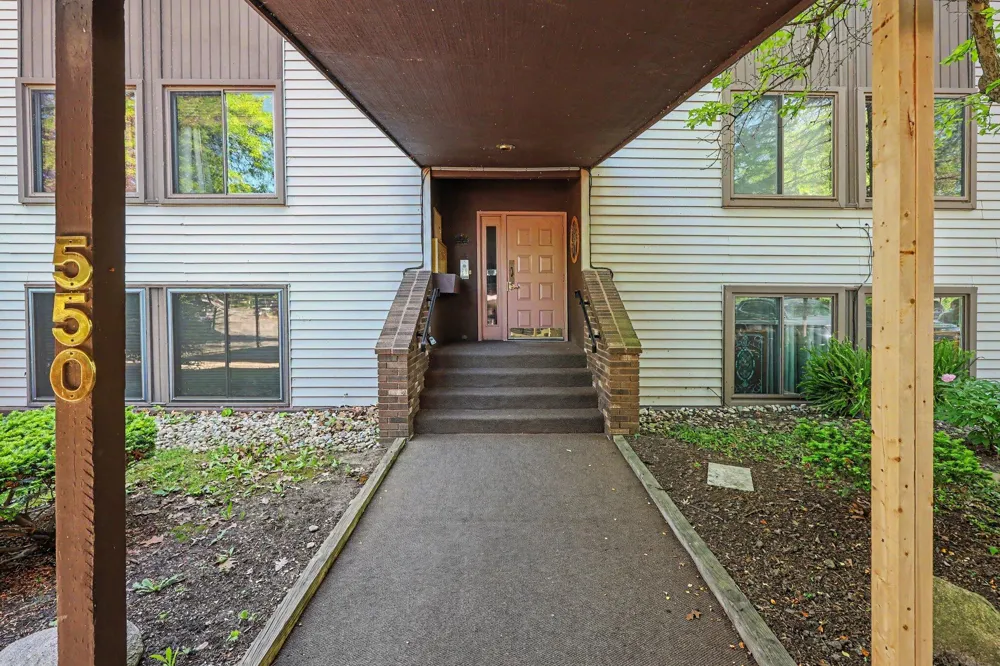 550 Cliffs Drive #301 C Ypsilanti Charter Township, MI 48198
