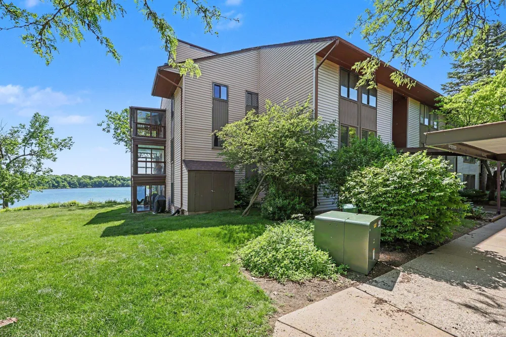 550 Cliffs Drive #301 C Ypsilanti Charter Township, MI 48198