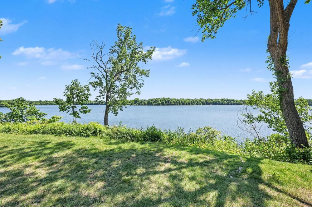 550 Cliffs Drive #301 C Ypsilanti Charter Township, MI 48198