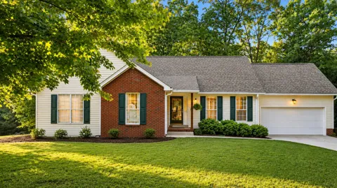 101 Golden Maple Trail NW