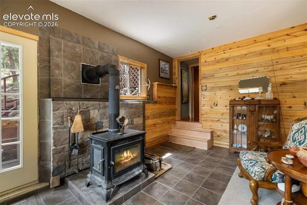 11396 County Road 102 Guffey, CO 80820