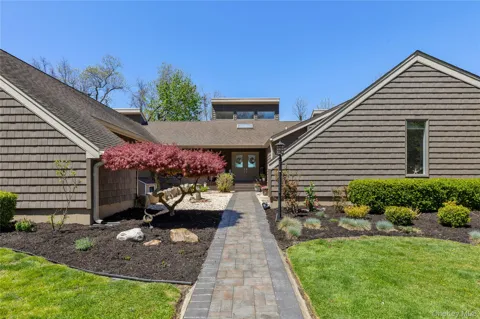 12 Flax Pond Woods Road