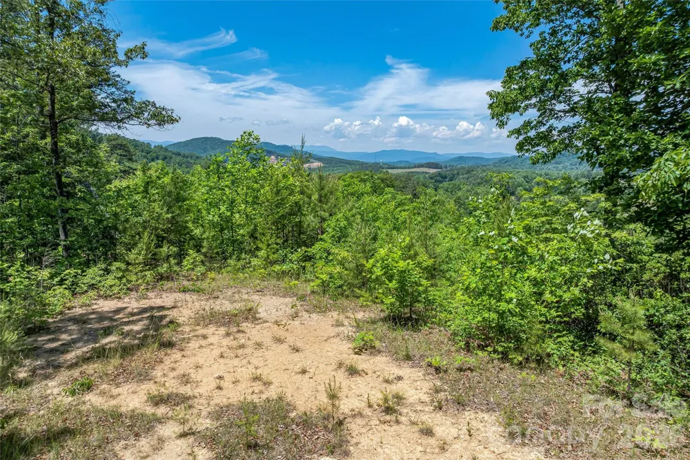 180 Fat Wall Road Marion, NC 28752