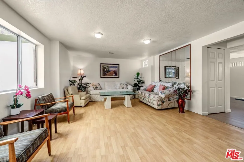 2326 Arthur Street Los Angeles, CA 90065