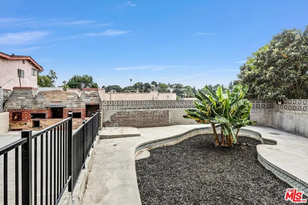 2326 Arthur Street Los Angeles, CA 90065