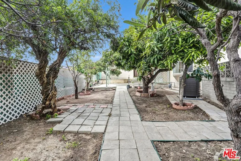 2326 Arthur Street Los Angeles, CA 90065