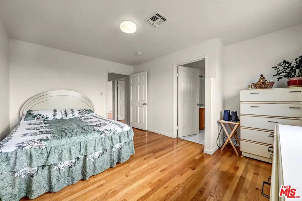 2326 Arthur Street Los Angeles, CA 90065