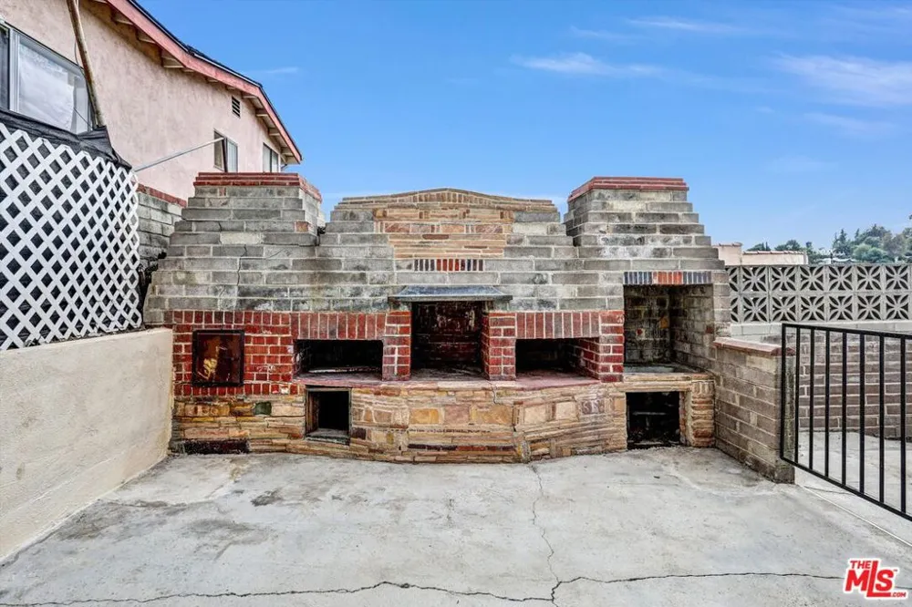 2326 Arthur Street Los Angeles, CA 90065