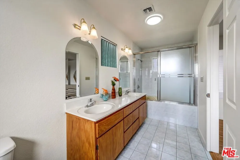 2326 Arthur Street Los Angeles, CA 90065