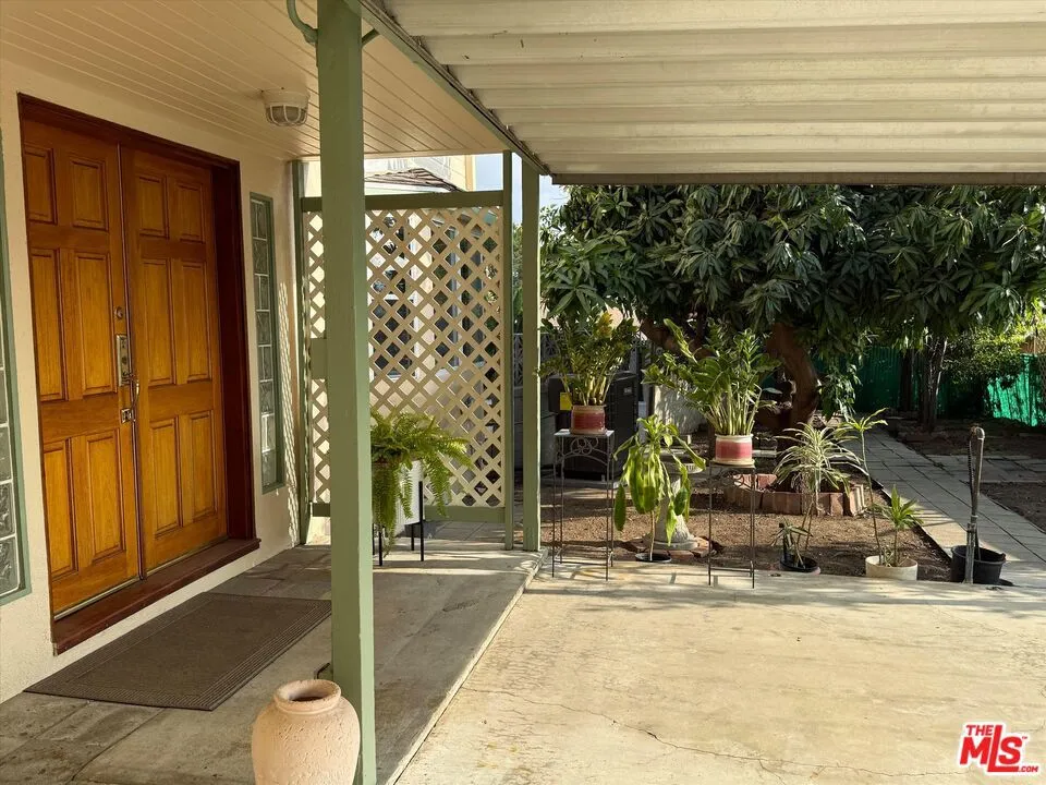 2326 Arthur Street Los Angeles, CA 90065