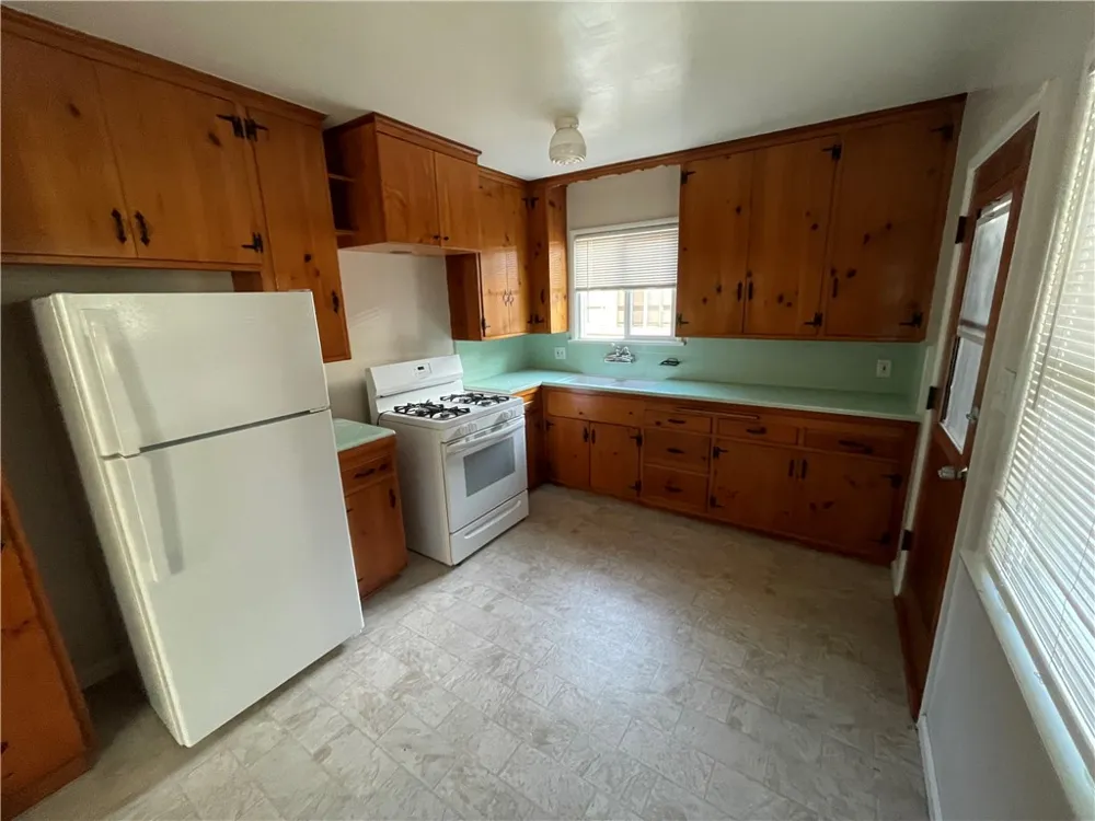 3311 W Alameda #E Burbank, CA 91505