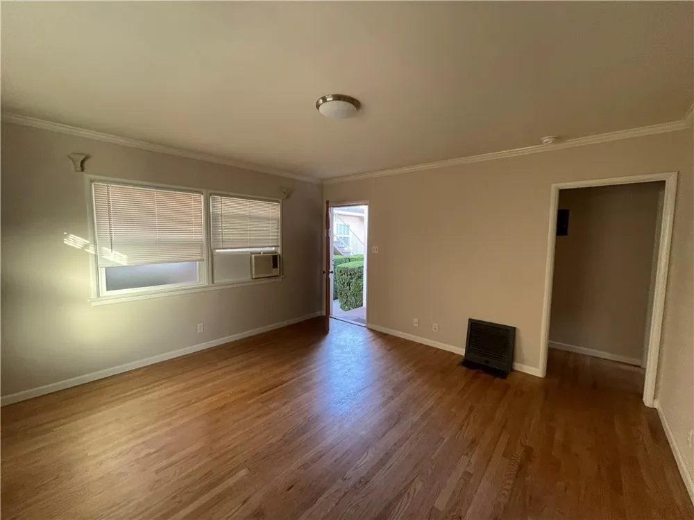 3311 W Alameda #E Burbank, CA 91505