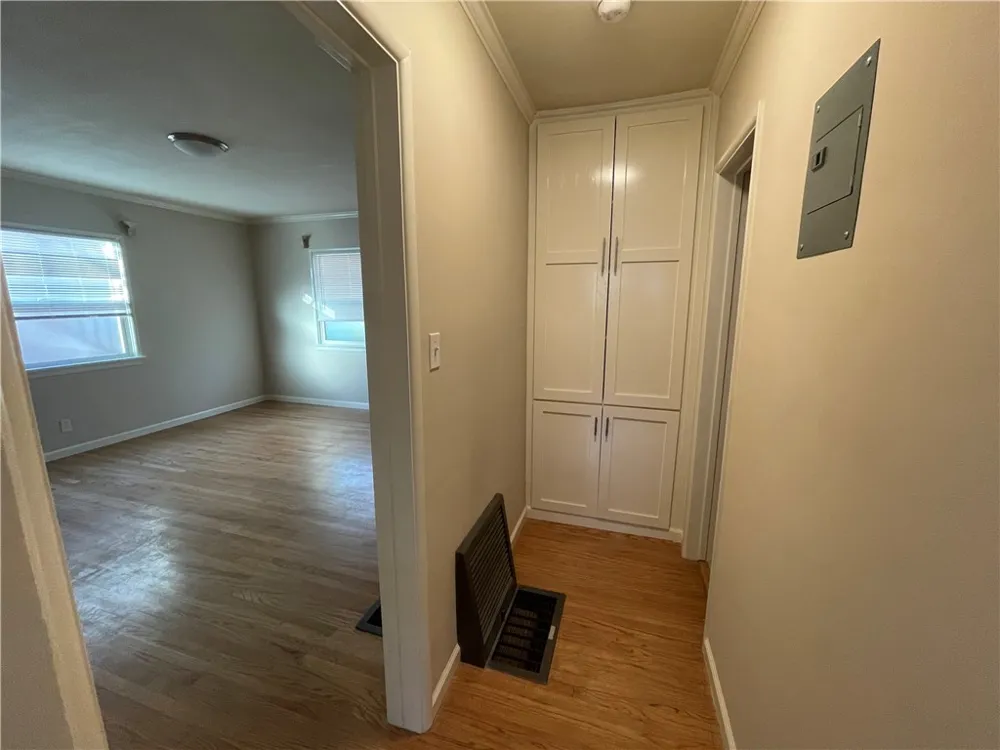 3311 W Alameda #E Burbank, CA 91505
