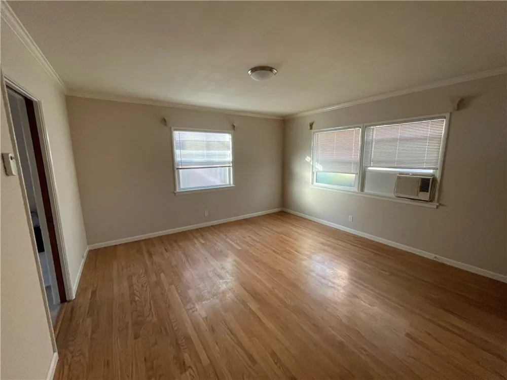 3311 W Alameda #E Burbank, CA 91505