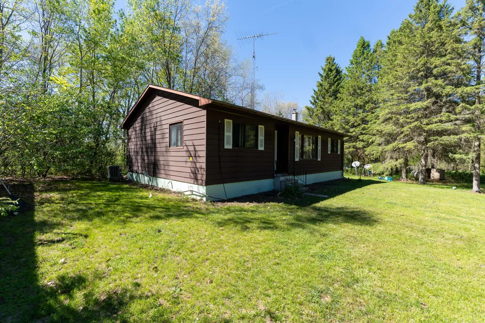 1583 Dennis Road Ludington, MI 49431