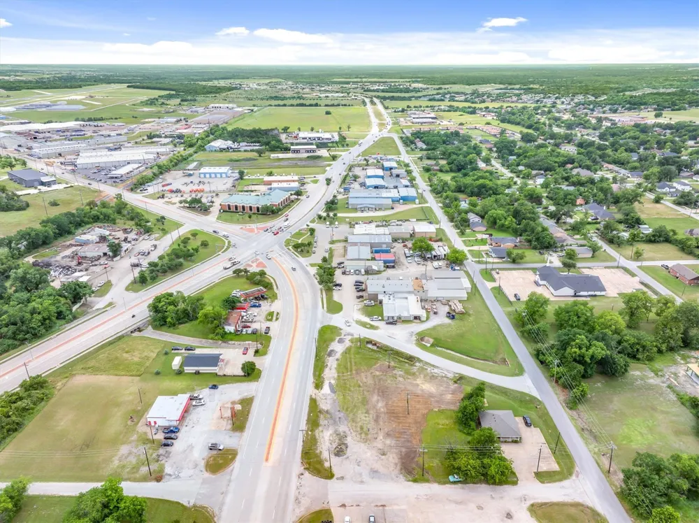 1008 S Virginia Street Terrell, TX 75160