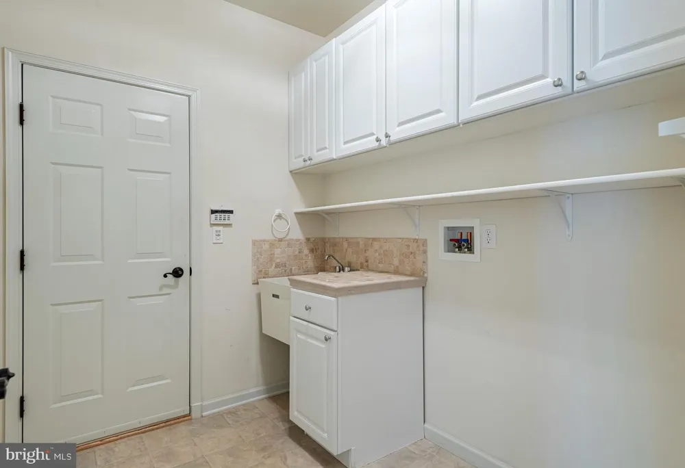 317 HYDE PARK ROAD Landenberg, PA 19350