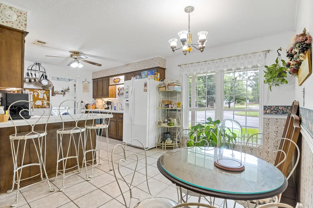 1002 S Lide Avenue Mt Pleasant, TX 75455