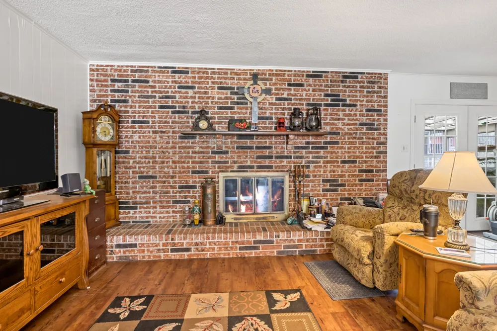 1002 S Lide Avenue Mt Pleasant, TX 75455