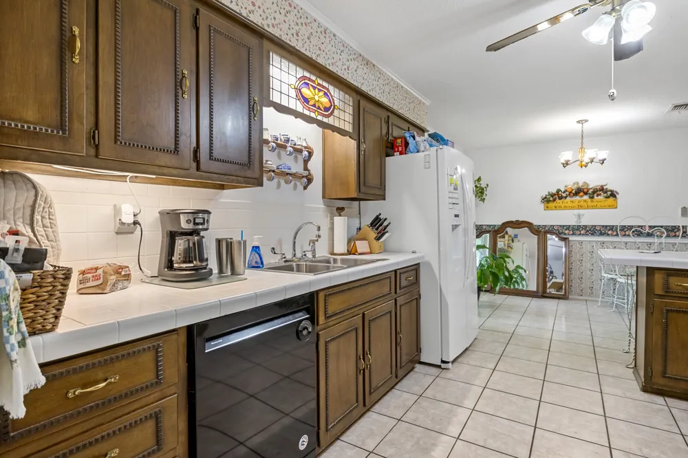 1002 S Lide Avenue Mt Pleasant, TX 75455